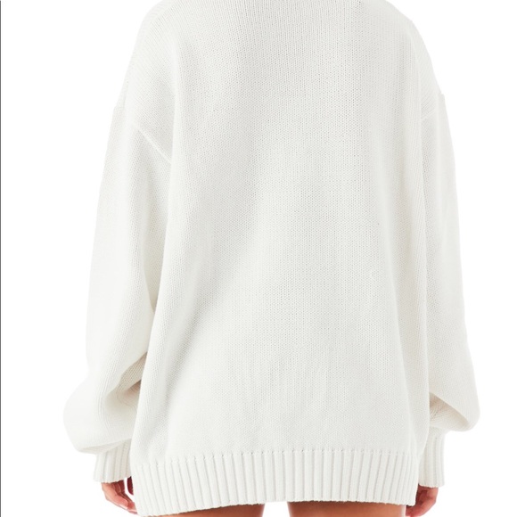 NWT✨ Oversized Sweater - Picture 4 of 6
